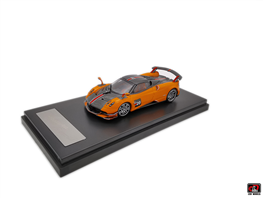 1-64  Pagani Huayra  BC Roadster Diecast model car- Orange color